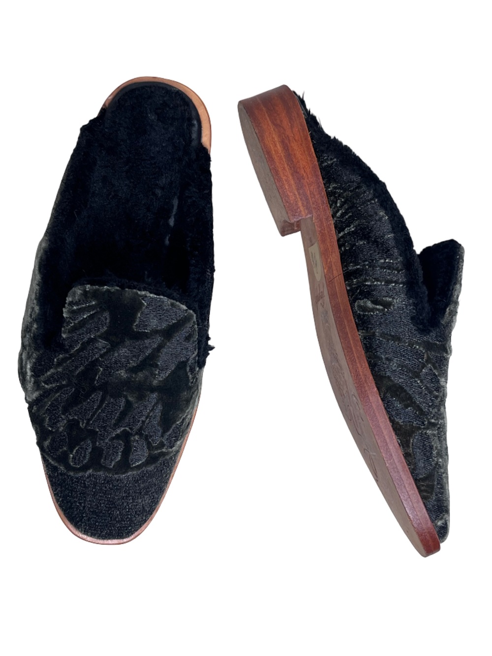 Free People Sz 36 Butterfly Effect Black Velvet Faux Fur Lined Slip On Mules